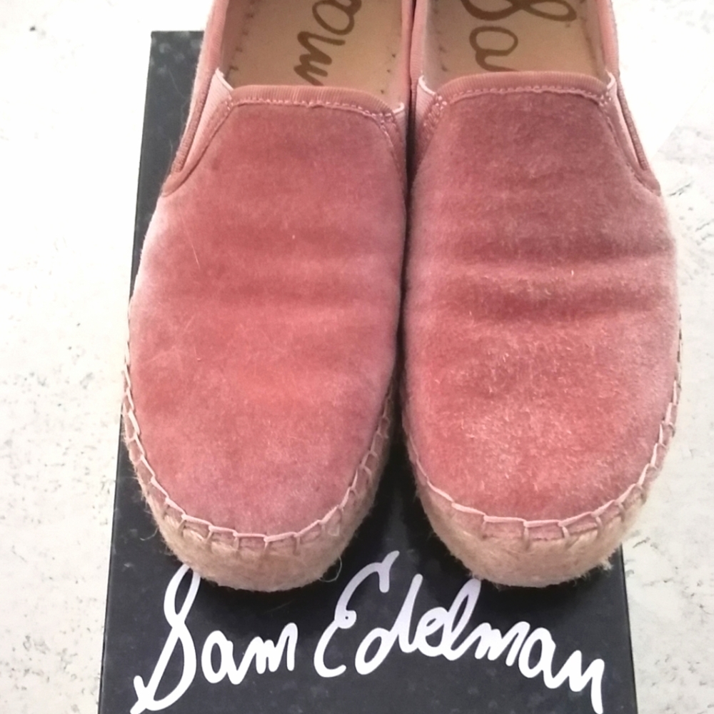 Sam edelman Cute pink suede slip ons with a lift.